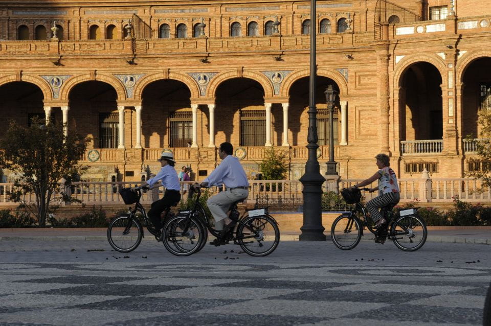 Seville: 2.5-Hour Evening Electric Bike Tour - Illuminated Landmarks Along the Way