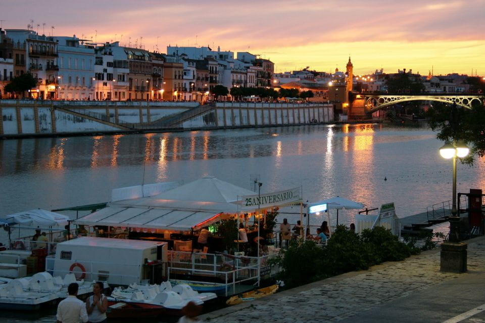 Seville: 2.5-Hour Evening Electric Bike Tour - Sunset Views and Peaceful Riding