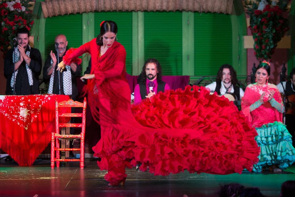 Seville: 3-Hour Flamenco Show and Bus Tour at Night - Tour Details