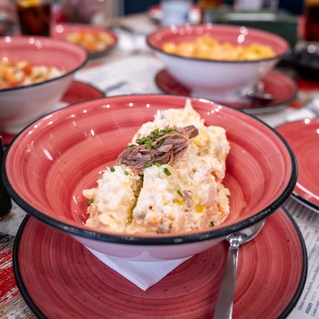 Seville Adventure: Historic Walking Tour & Traditional Tapas - Practical Tips for Your Tour