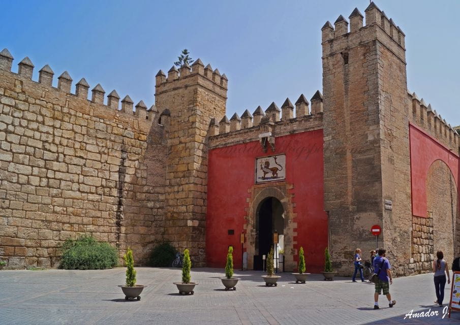 Seville: Alcazar, Cathedral, and Giralda Skip-the-Line Tour - Highlights and Experience