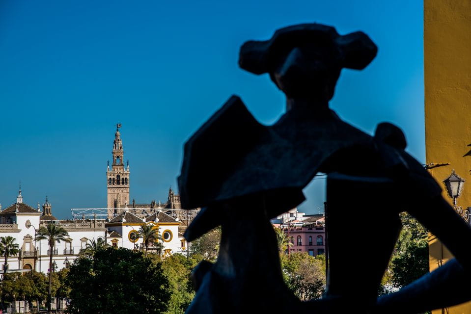 Seville: Alcazar, Cathedral, and Giralda Skip-the-Line Tour - Alcazar: A Royal Residence