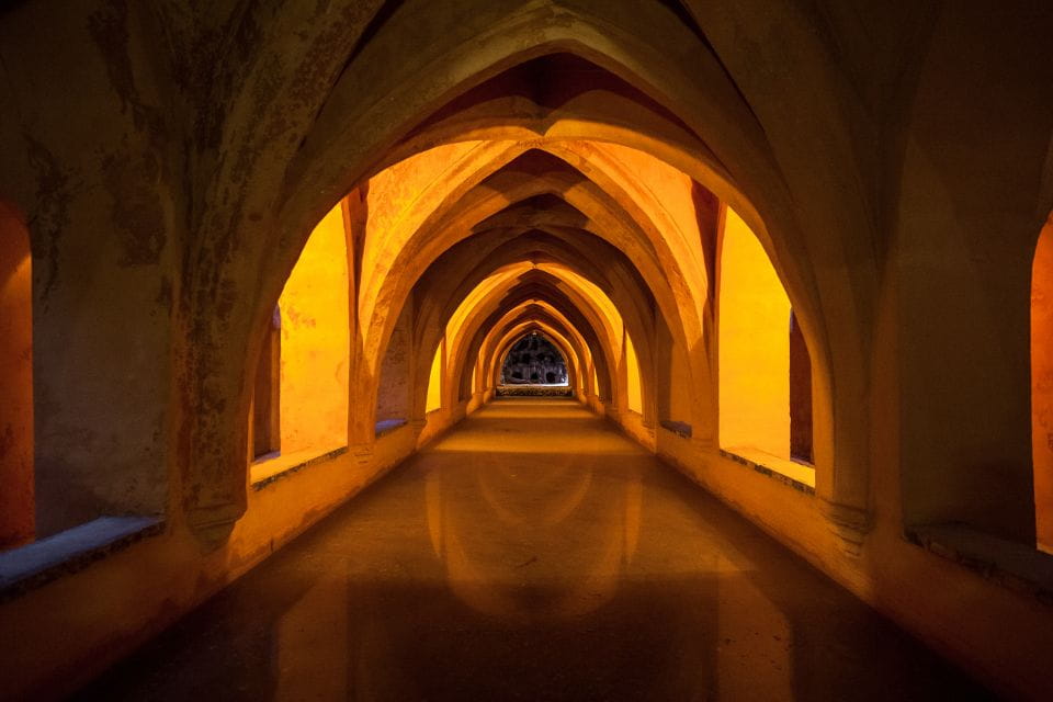 Seville: Alcazar Guided Tour With Entrance - Guided Tour Experience