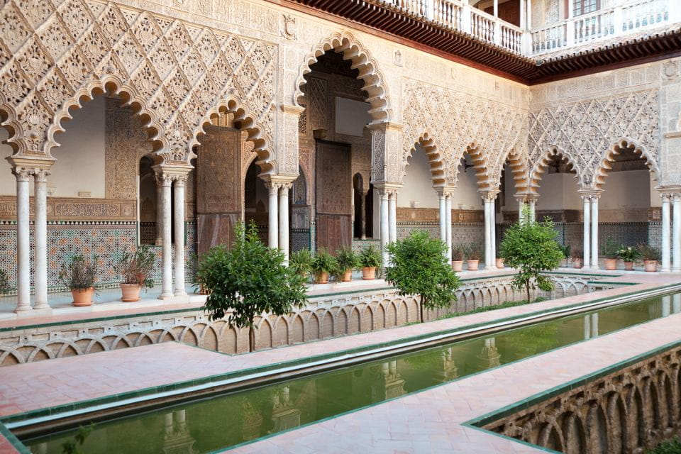 Seville: Alcazar Skip-The-Line Guided Tour With Tickets - Key Features of the Tour