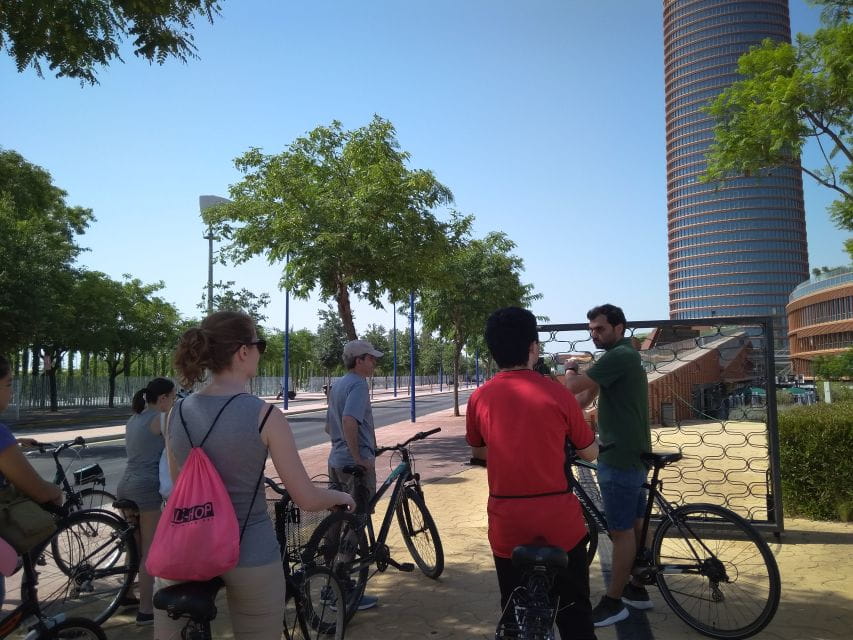 Seville: Bike Rental - Exploring Seville by Bicycle