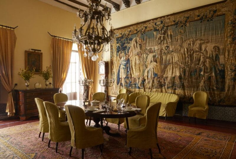 Seville: Bucarelli Palace Entry Ticket - Exploring the Interior Rooms: A Step Back in Time