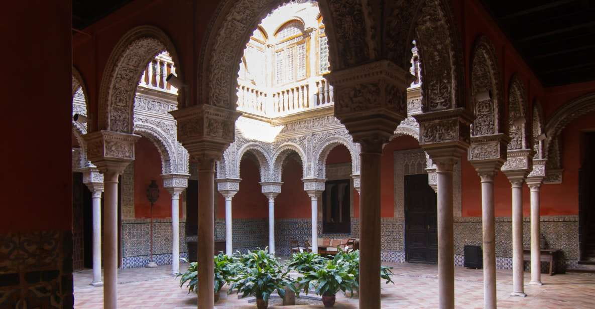 Seville: Casa De Salinas Ticket With Audioguide - Historical Significance