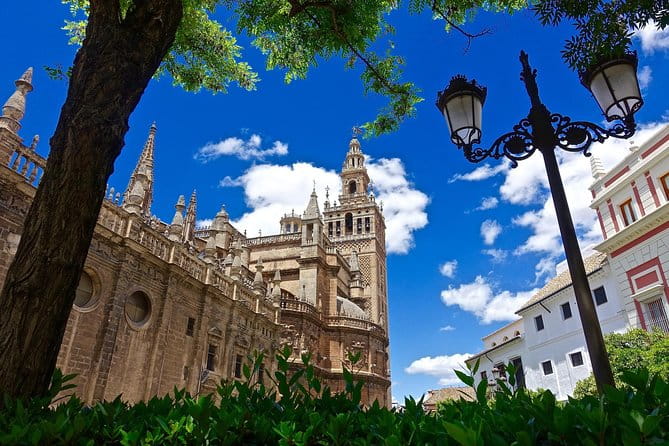 Seville Cathedral, Alcazar, and Jewish Quarter Skip-the-Line Combo Tour - Key points / Takeaways
