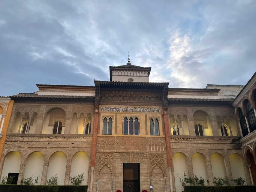 Seville: Cathedral & Alcázar Guided Tour With River Cruise - Meeting Point and Important Information