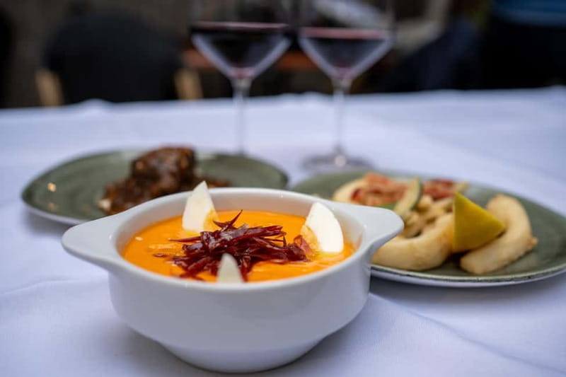 Seville: Cathedral and Giralda Guided Tour with Tapas - Key points/Takeaways