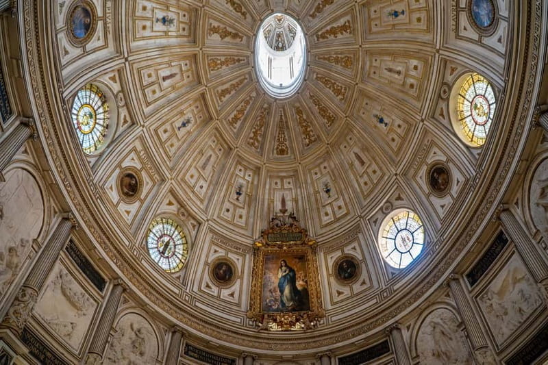 Seville: Cathedral and Giralda Guided Tour with Tapas - The Sum Up