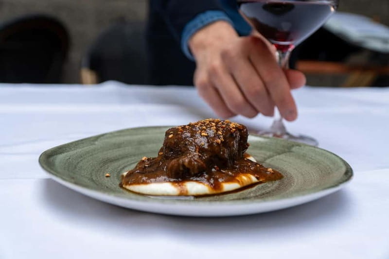 Seville: Cathedral and Giralda Guided Tour with Tapas - FAQs