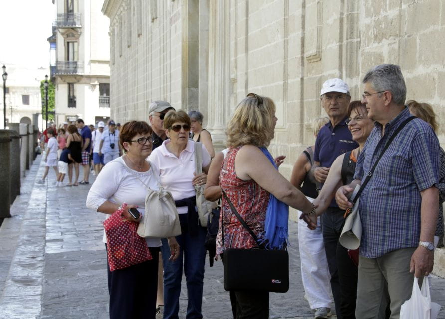 Seville: Cathedral and Giralda Skip-the-line Guided Tour - Meeting Point
