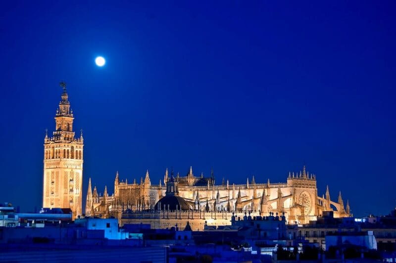 Seville: Cathedral of Seville Guided Night Tour & Light Show - Key Points / Takeaways