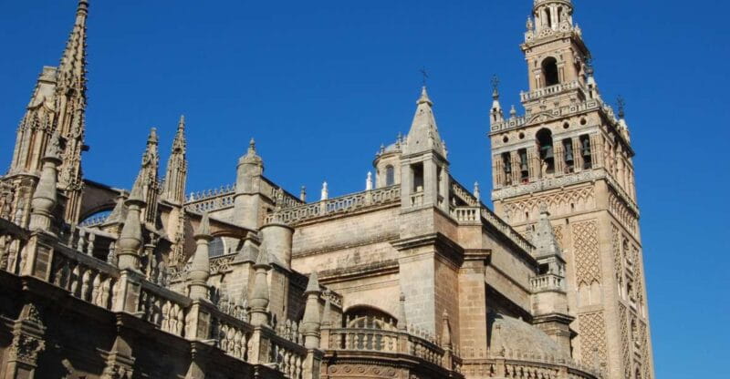 Seville: Cathedral & Real Alcazar Private Tour with tickets - Deep Dive into the Experience: What to Expect at Each Site
