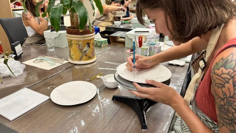 Seville: Ceramic painting workshop - Entering the Studio: What to Expect