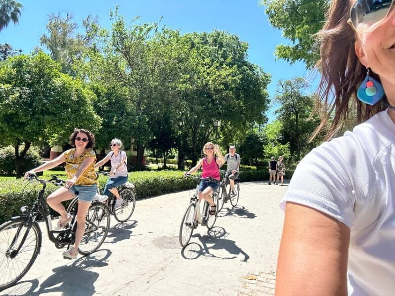 Seville: Dutch Cycling Highlights Tour with local guide - Who This Tour Is Perfect For