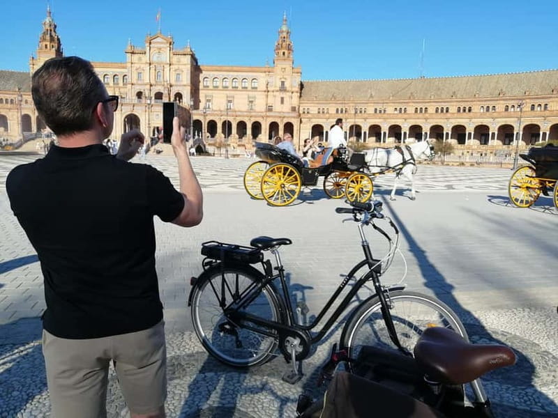 Seville: Dutch Highlights (E-)Bike Tour with a Small Group - Key Points / Takeaways