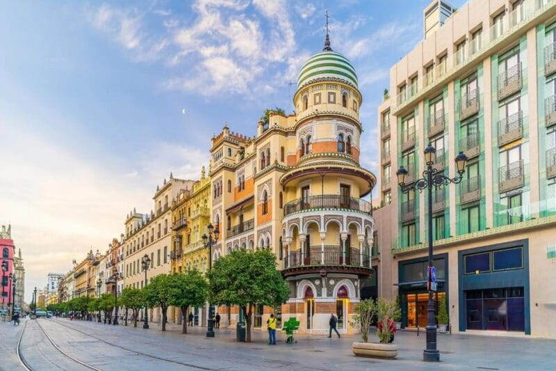 Seville: Express Walk with a Local in 60 minutes - Practical Details: What to Expect and How to Prepare
