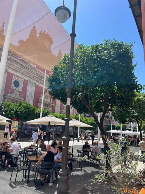 Seville: Guided Dutch Walking Tour with a Local - Who Is This Tour Perfect For?