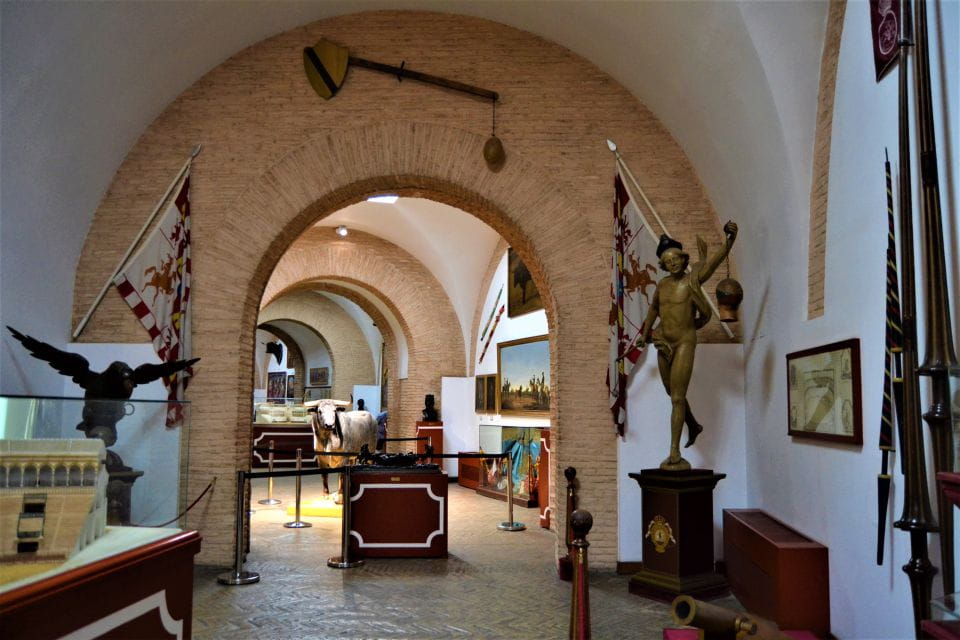 Seville: Guided Tour of the Bullring and Museum in Spanish - Key Points