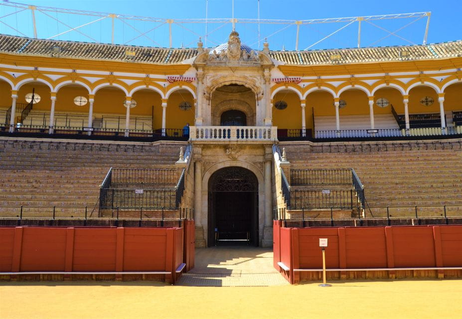 Seville: Guided Tour of the Bullring and Museum in Spanish - What to Wear