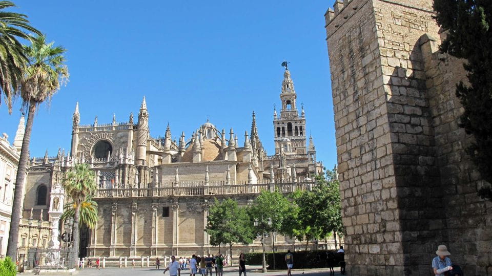 Seville: Guided Tour With Cathedral & Giralda Entrance - Important Information