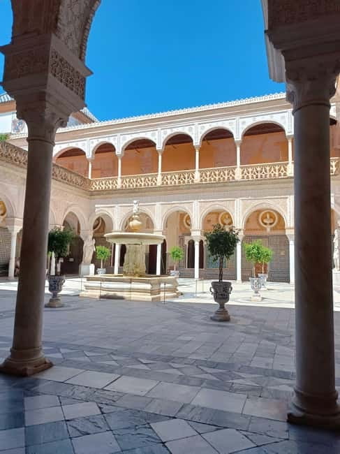 Seville: Guided visit of the Casa de Pilatos with entrance tickets - Exploring Seville’s Casa de Pilatos: A Deep Dive into History and Architecture