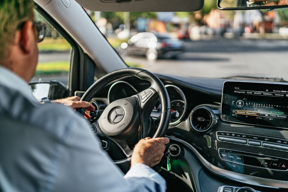 Seville: Private 1-Way Airport or Train Station Transfer - Pricing and Payment Options