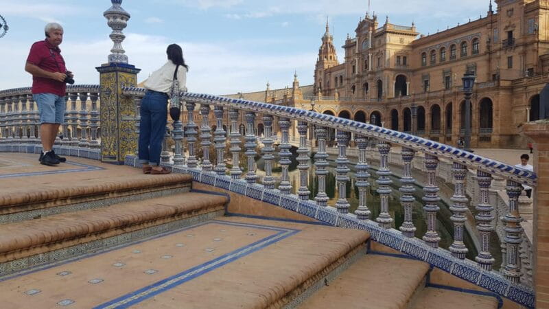 Seville private Tour, The true heart of Andalusia, from Faro - Arriving in Seville: Grand Squares and Historic Neighborhoods