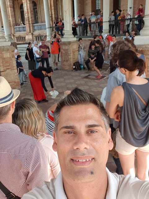 Seville private Tour, The true heart of Andalusia, from Faro - Lunch & Free Time: Savoring Local Flavors