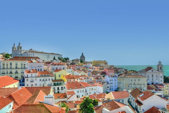 Seville Private transfer to Lisbon with Optional Evora stop - Key points / Takeaways