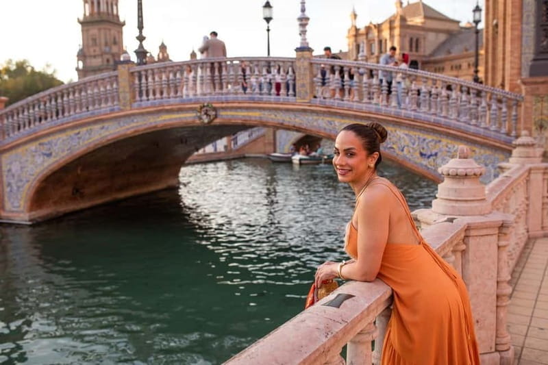 Seville: Professional Photoshoot and Video - Exploring Seville’s Iconic Plaza España and Parque María Luisa