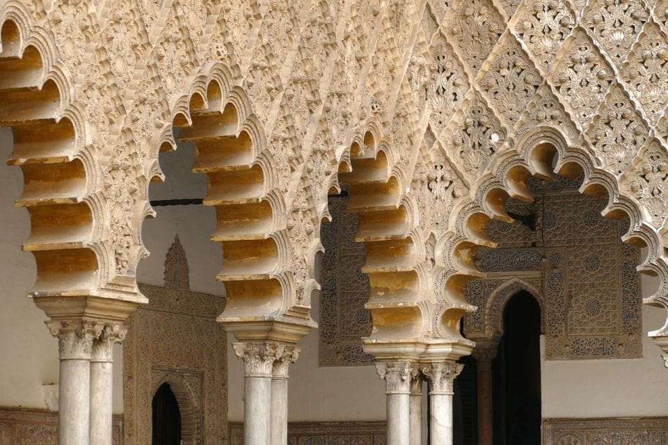 Seville: Real Alcazar of Seville Guided Tour and Ticket - Participant Requirements