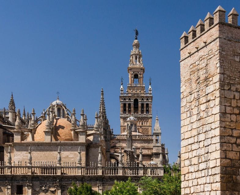 Seville: Small-Group City Highlights Walking Tour - Guided Experience Features