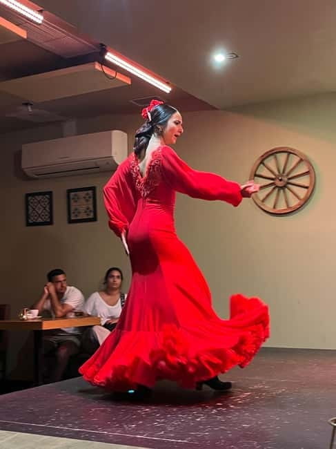 Seville: Tapas and Flamenco Tour with Local Guide - The Complete Experience: What to Expect from Start to Finish