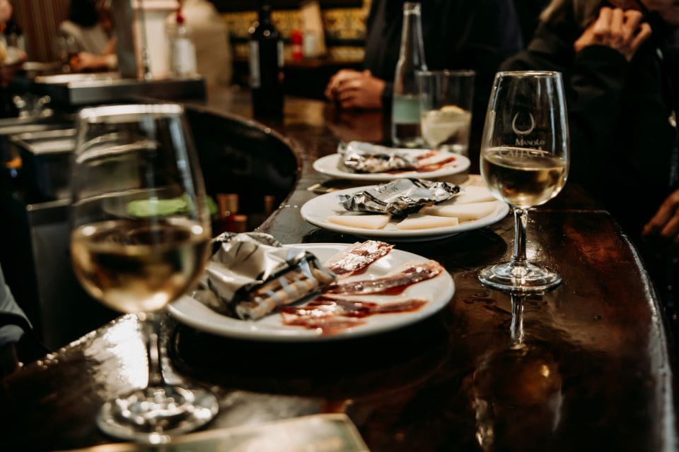 Seville: Tapas, Taverns, and History Walking Tour - Meeting Point and Recommendations