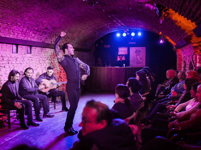 Seville: VIP Flamenco Show With Drink in an Arabic Vault - Venue and Atmosphere