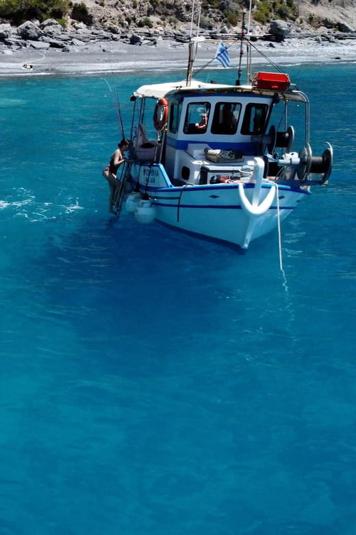 Sfakia fishing trip daytime - Who Should Consider This Experience?