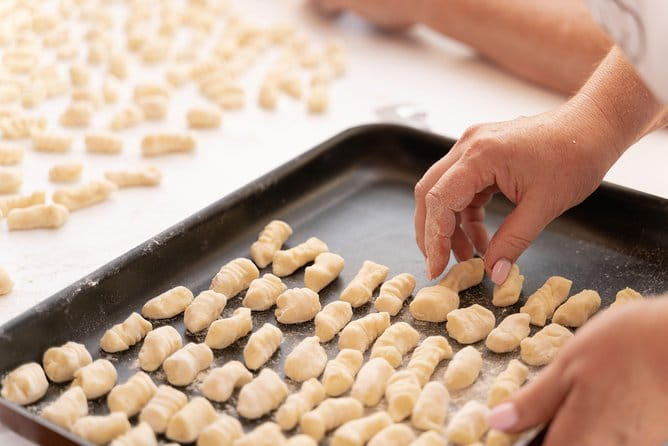 Share your Pasta Love: Small group Pasta and Tiramisu class in Foligno - FAQs