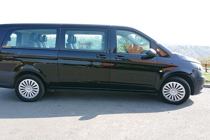 Shared Arrival Transfer: Prague Airport to Hotels - Key Points