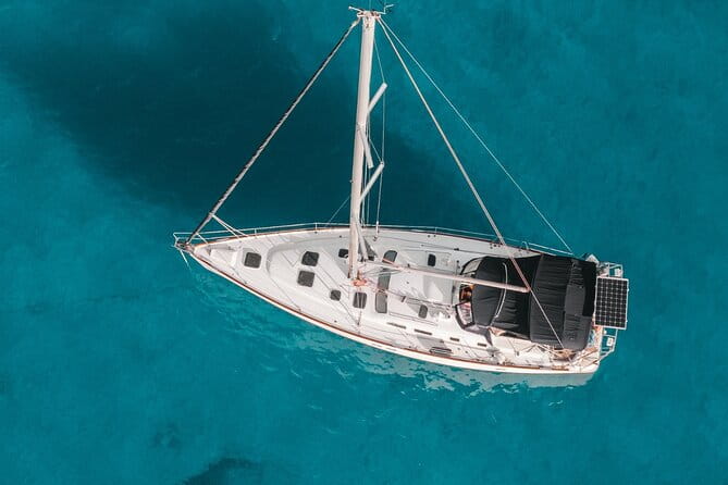 Shared Experience. Sunset Sailing Puerto Banus - A Close Look at Sunset Sailing Puerto Banús