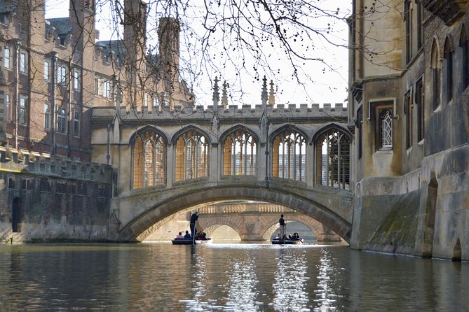 Shared Punt Tour - Cambridge - Meeting Point and Accessibility