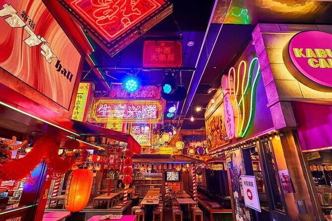Shinjuku Night Tour and Explore Tokyo Neon Wonderland - What to Expect on Your Night Tour