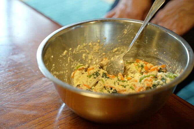 SHIRAKAWA Japanese Culture Experiences With Private English Staff - Meeting and End Points