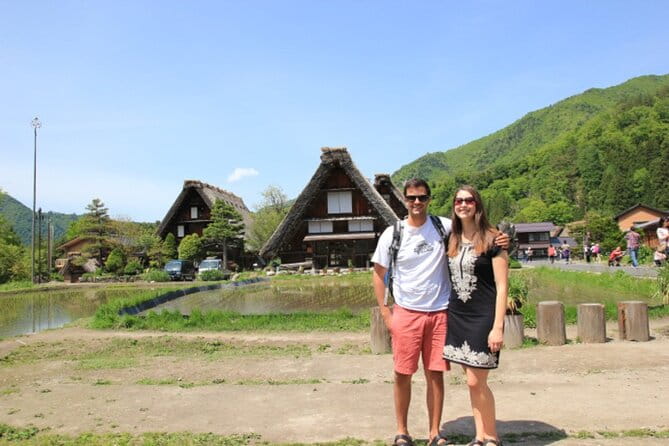Shirakawago Day Trip: Government Licensed Guide & Vehicle From Kanazawa - Pickup and Accessibility