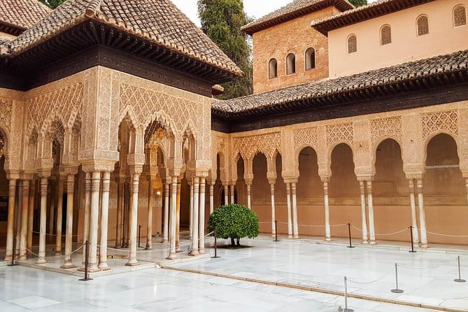 Shore Excursion from Almeria: Alhambra and Generalife Gardens - Analyzing the Experience in Detail