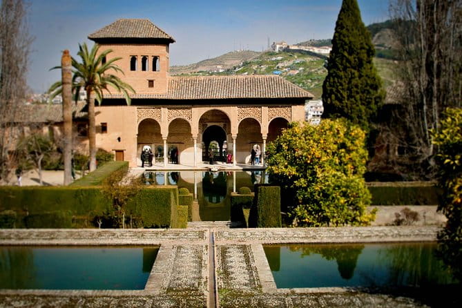 Shore Excursion from Almeria: Alhambra and Generalife Gardens - Who Is This Tour Best For?