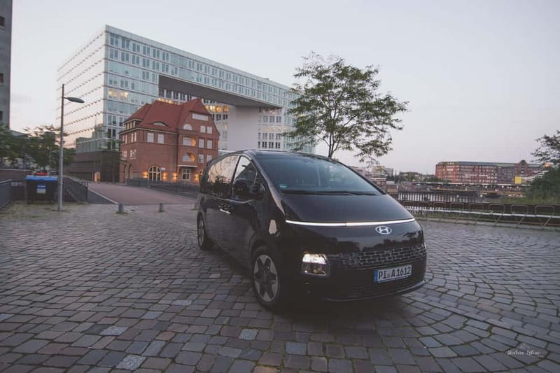 Shore excursion from Kiel to Hamburg. Private Van Tour. - Price and Value