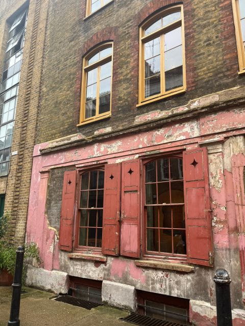 Shoreditch, East End Street Art Tour Best Graffiti and Art. - Gilbert & George Gallery